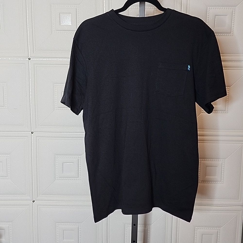 NWOT Men's Black Fox T shirt Front Pocket Medium